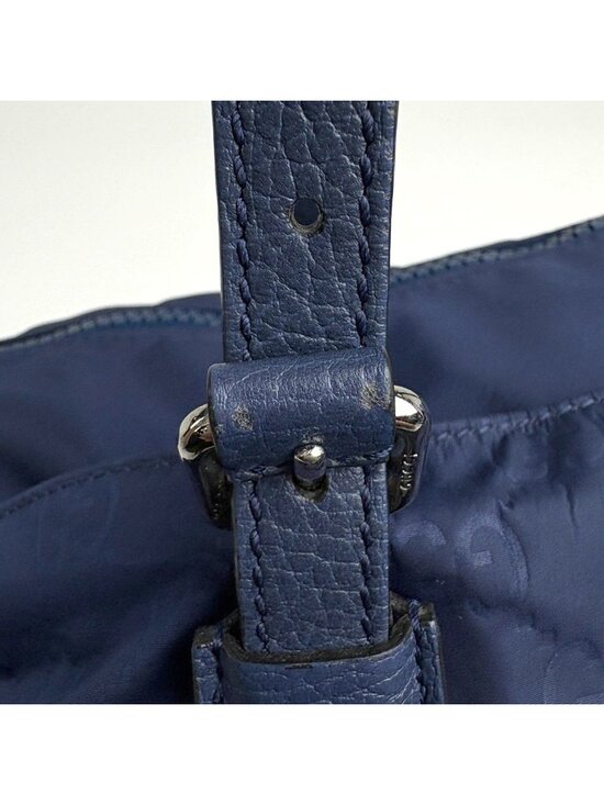 Vintage Gucci Navy Nylon Tote Bag – The Hosta Gucci GG Pattern Tote 2-Way Nylon Blue
